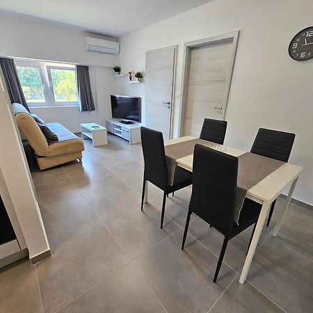 Apartma Bertoki Koper Buitenkant foto
