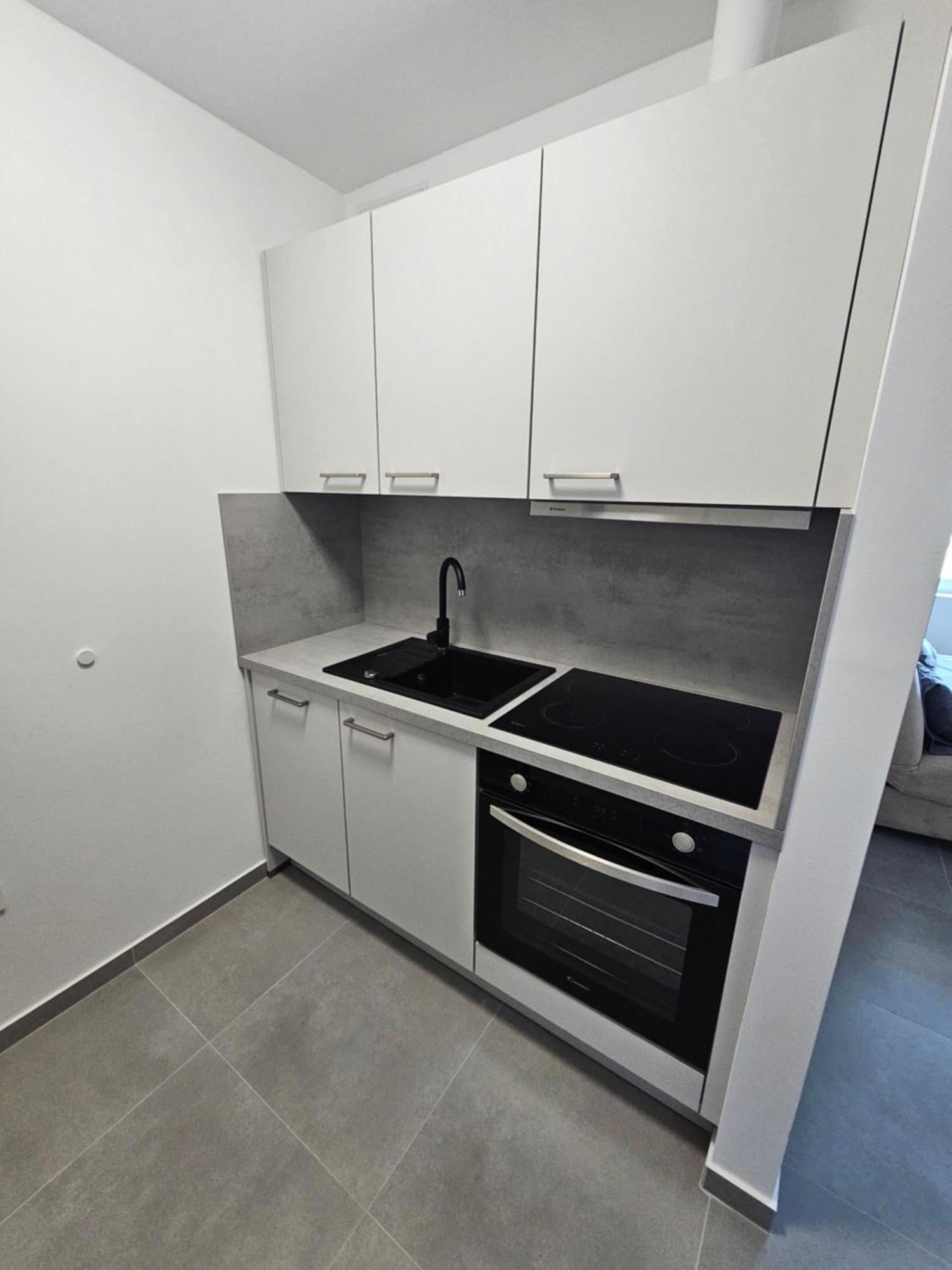 Apartma Bertoki Koper Buitenkant foto