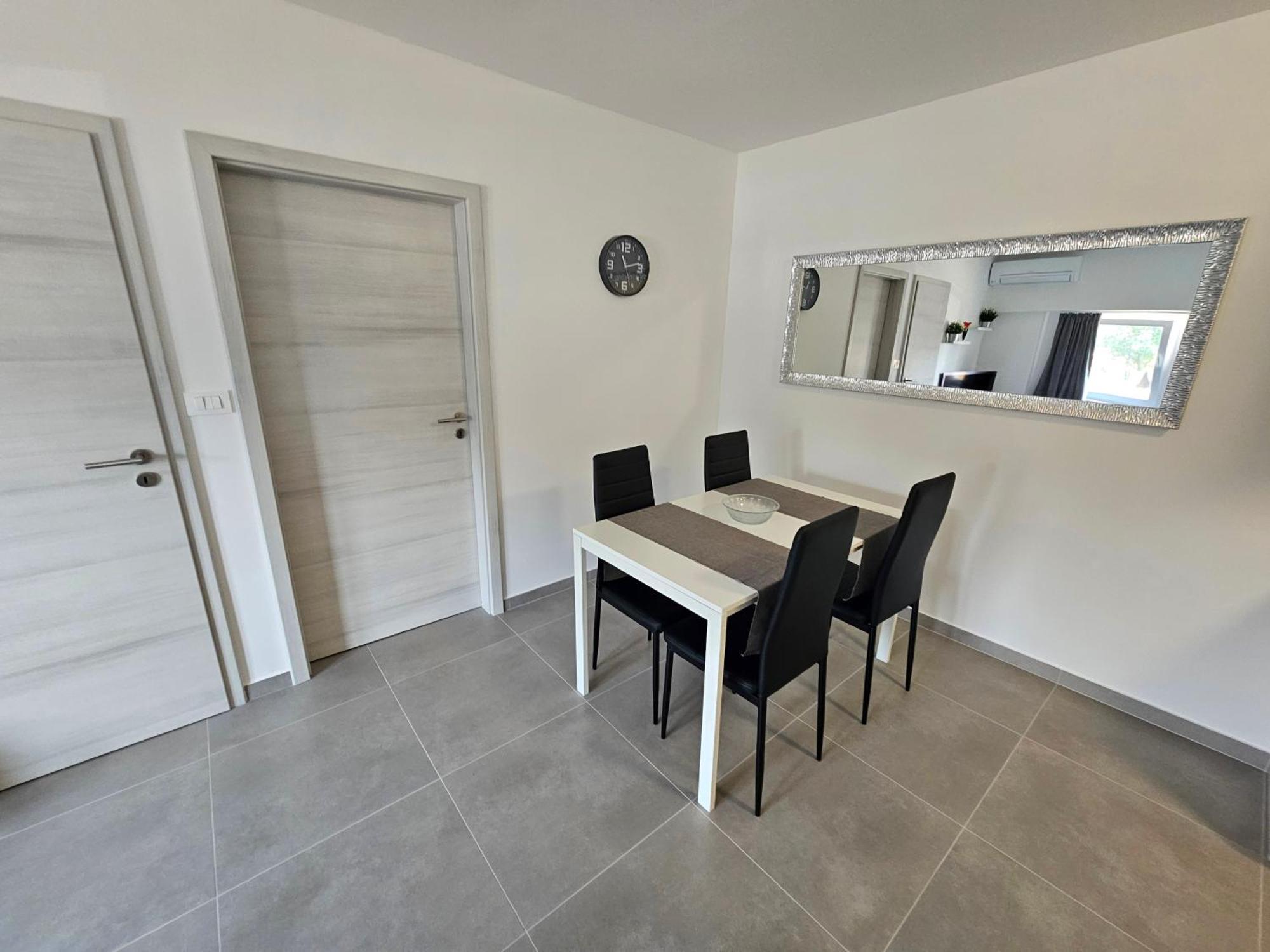 Apartma Bertoki Koper Buitenkant foto